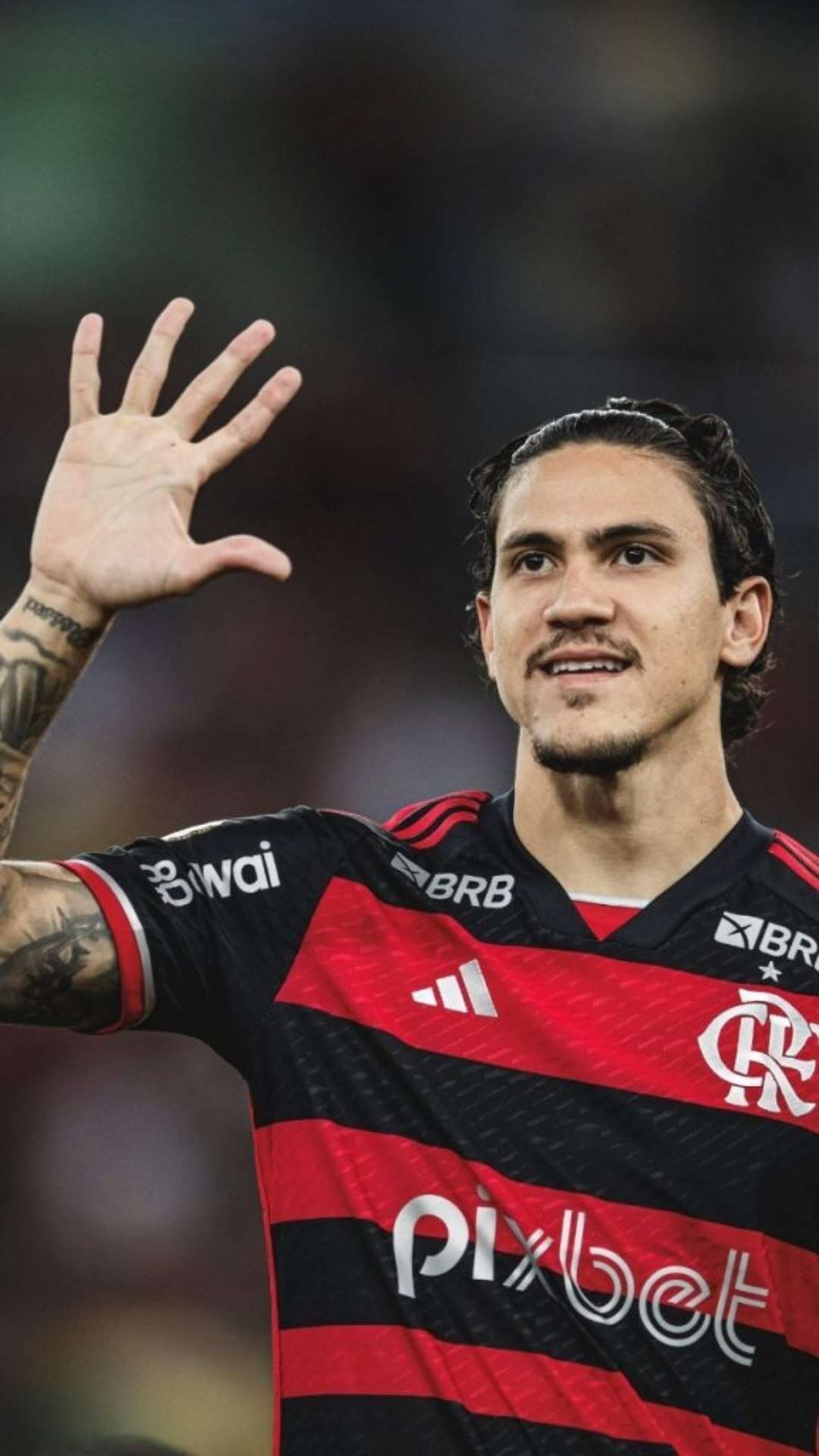 Pedro comemora mais uma vitória do Flamengo e comenta sobre presença de Neymar no Maracanã: “Espero que ele venha mais vezes”