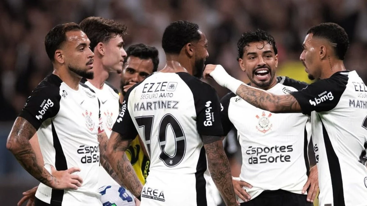 Corinthians: volante não se reapresenta e falta a treinos no CT