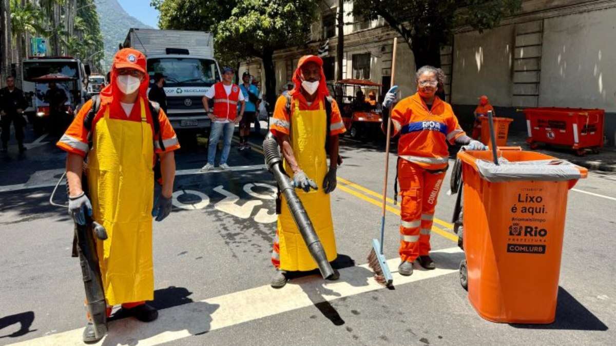 Limpeza do Carnaval remove 67 toneladas de resíduos na
Sapucaí