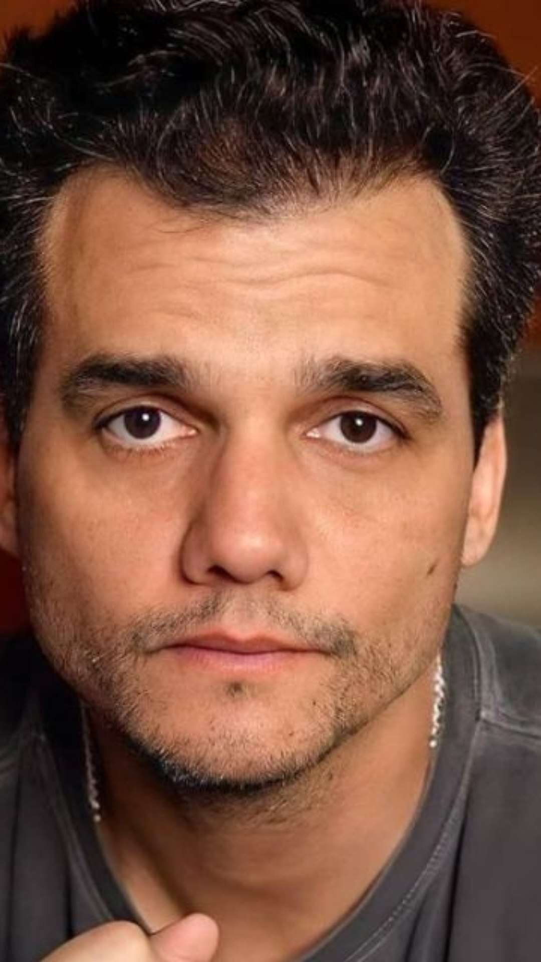 Wagner Moura irá dirigir e estrelar adaptação do livro Last Night at the Lobster