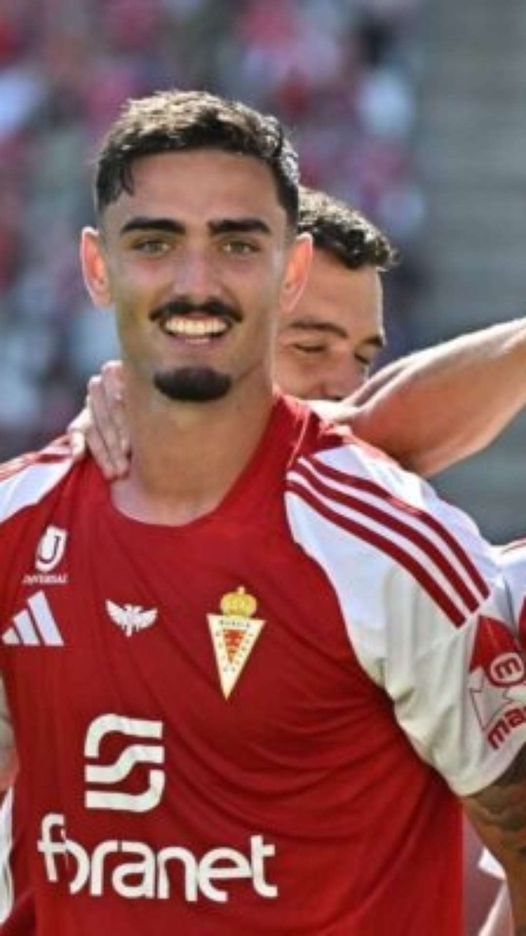 Matheus Cadorini celebra três meses da estreia no Real Murcia, da Espanha