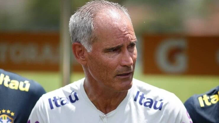 Ex-Seleção brasileira e substituto de Jorge Jesus, treinador morre aos 55 anos