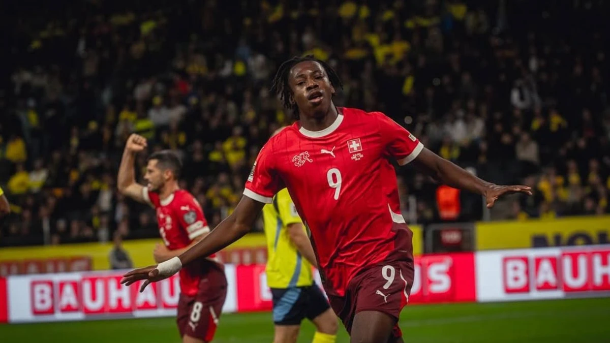 Tem estrela: com 20 anos, Manzambi sai do banco e resolve na Copa