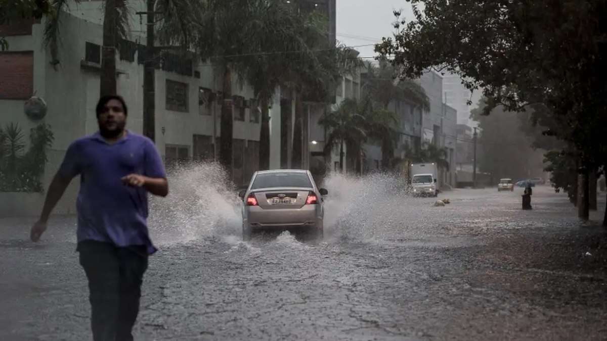 São Paulo ainda tem mais de 57 mil casas sem energia neste domingo