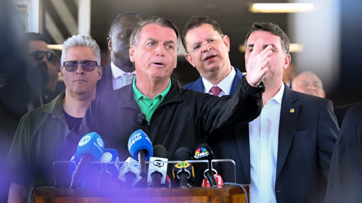 The New York Times chama julgamento de Bolsonaro de histórico