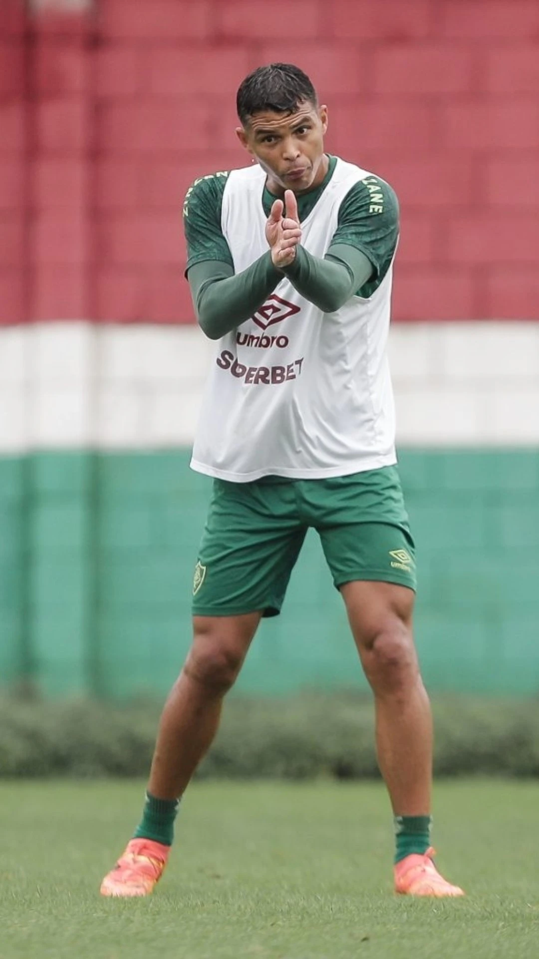 Reforços à vista: Veja as movimentações do Fluminense na janela