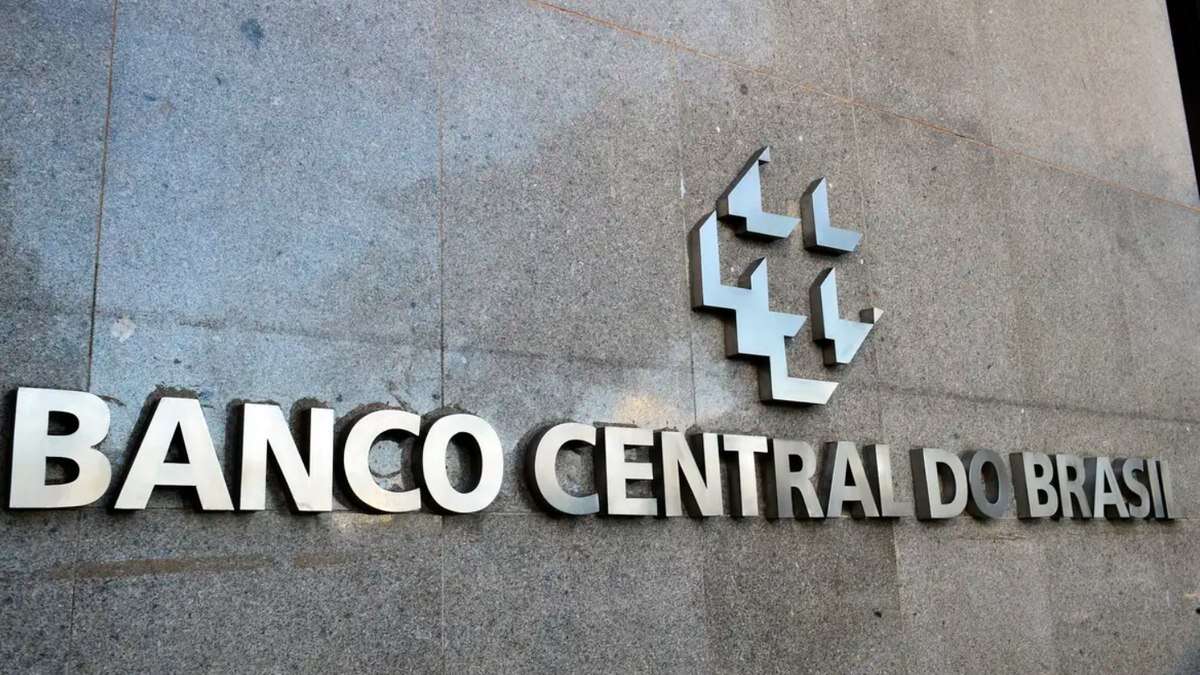 Em ata, BC reforça necessidade de juros mais altos por deterioração econômica