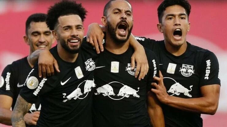 Red Bull Bragantino vence o Goiás e empurra o Vasco para o Z-4