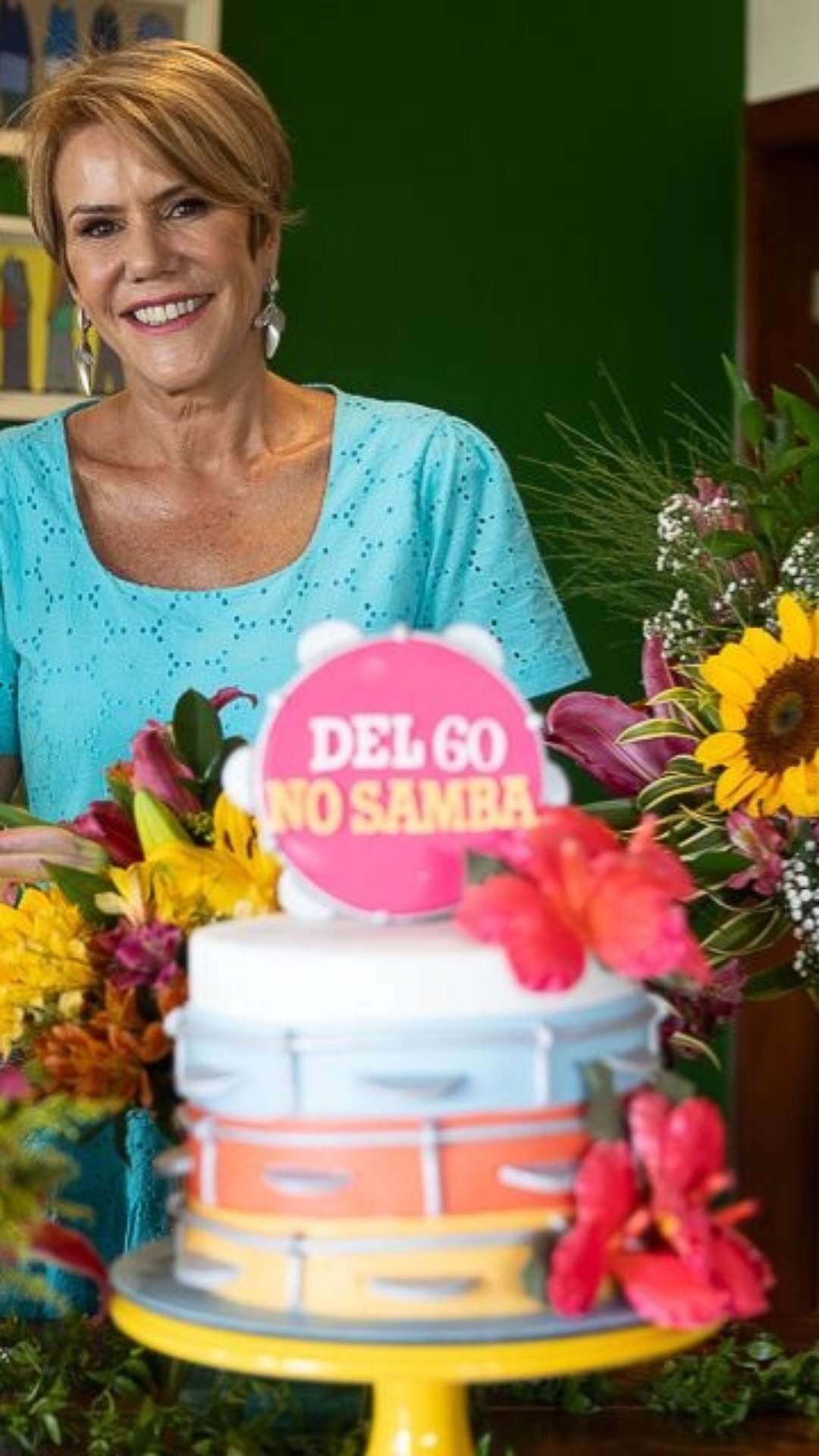 Se jogou no samba! Delfina Dornas celebra aniversário em tarde animada