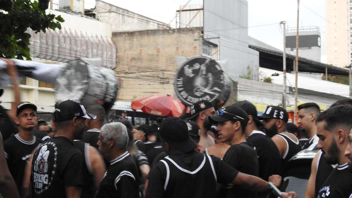 Corinthians: Gaviões da Fiel se manifesta sobre pedido de impeachment de Augusto Melo