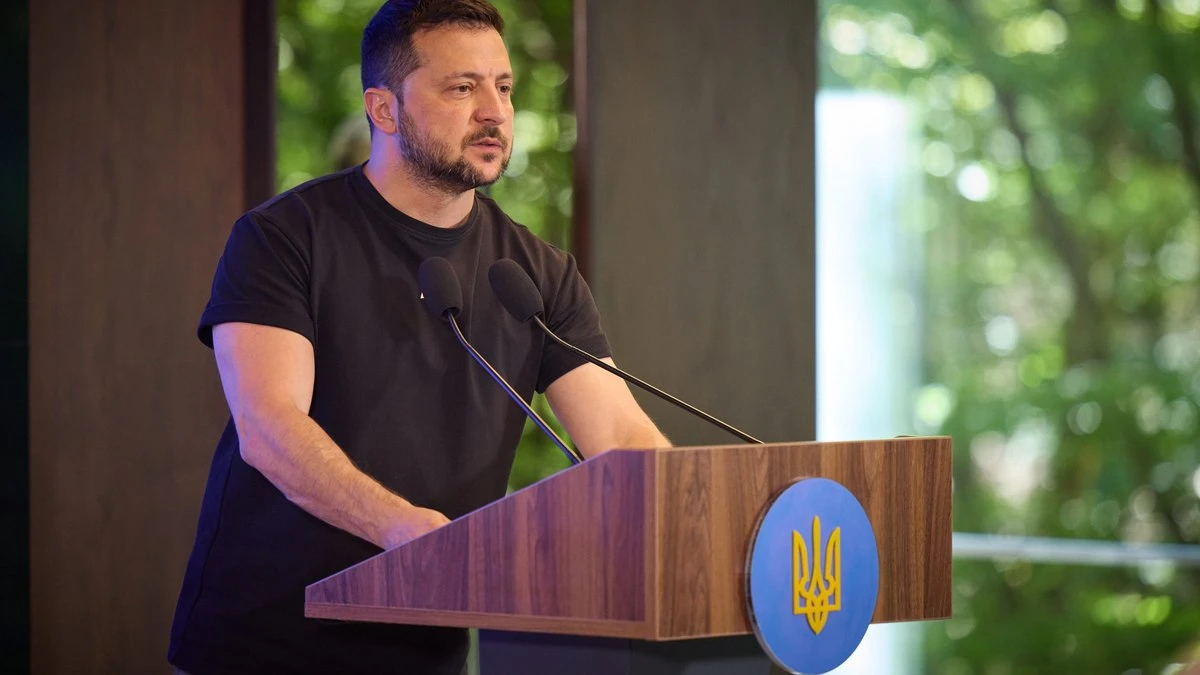 Dois anos de guerra: Zelensky discursa e promete vitória e 'paz justa'