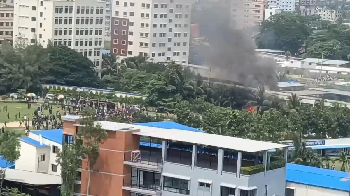 Avião militar de Bangladesh cai em faculdade e mata ao menos 27