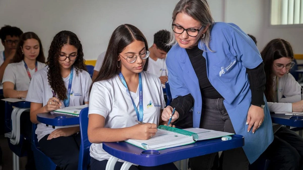 Embraer abre inscrições para escola de ensino médio; veja