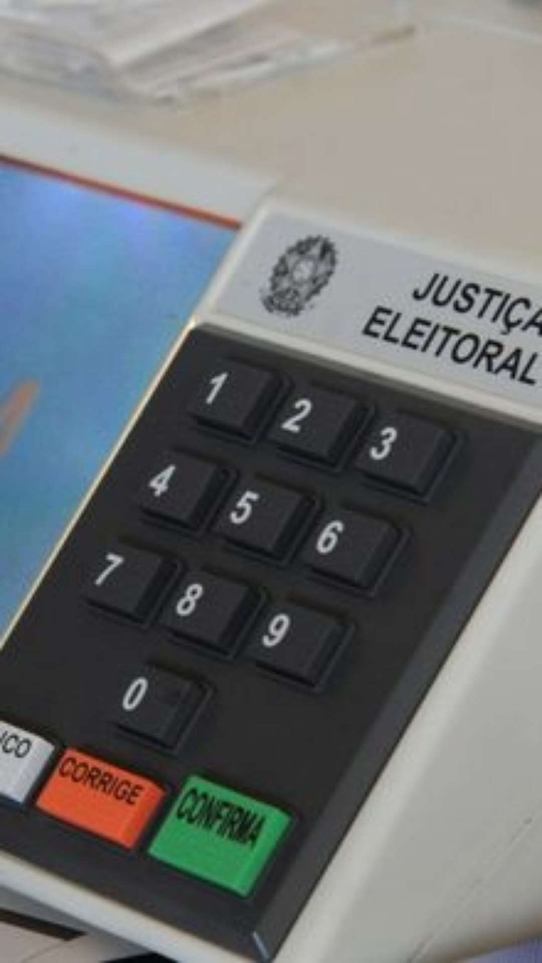 Prazo para tirar, regularizar e transferir título de eleitor termina amanhã (8)