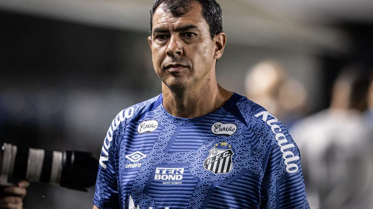 Corinthians monitora técnico Fábio Carille, diz colunista