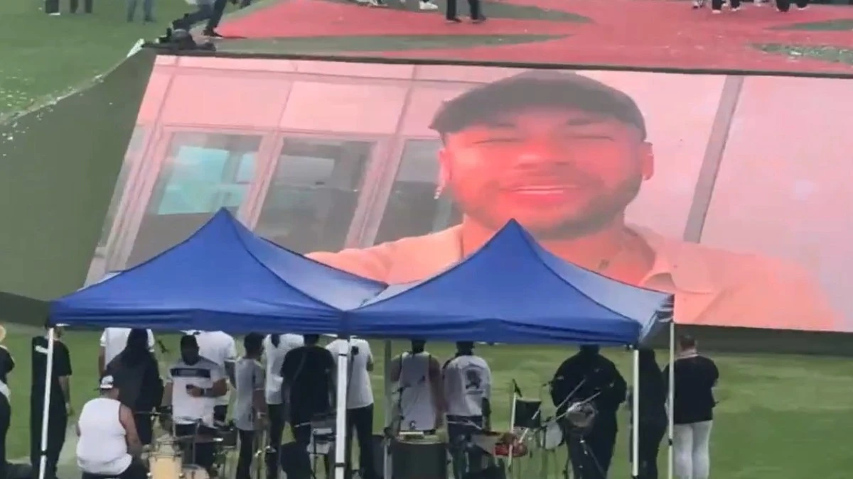 Vídeo: Neymar é hostilizado por torcida do Vasco durante apresentação de Coutinho