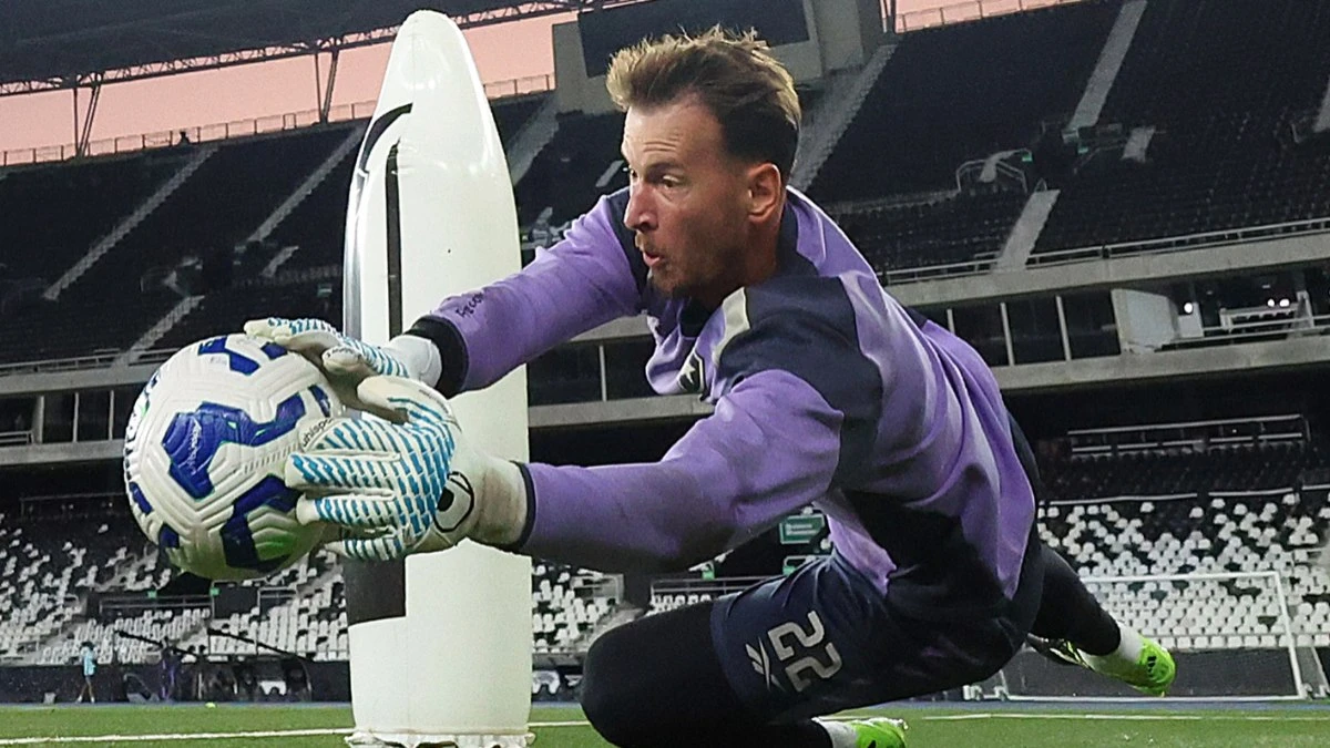 Botafogo anuncia lesão grave de Neto, fora por até 5 meses