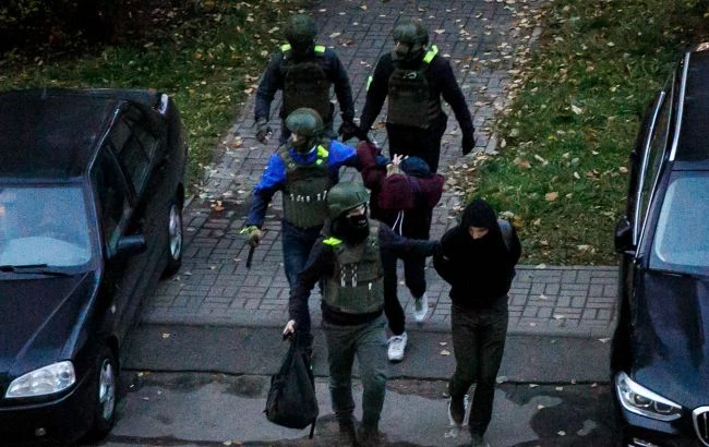 Протест медиків у Мінську: затримано понад 30 осіб