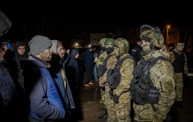 ЄС закликав Росію припинити політичні переслідування кримських татар