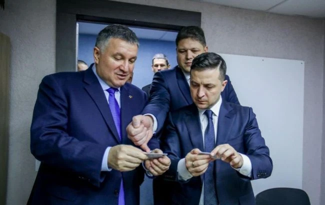 Зеленського та Авакова можуть допитати на суді у справі Шеремета