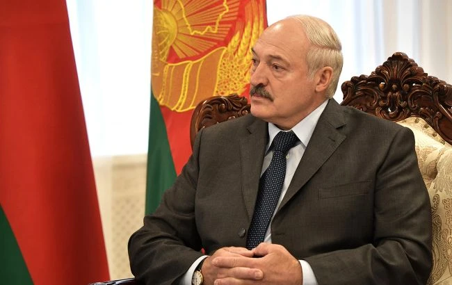 Як у Північній Кореї: у мережі висміяли привітання Лукашенка з днем народження