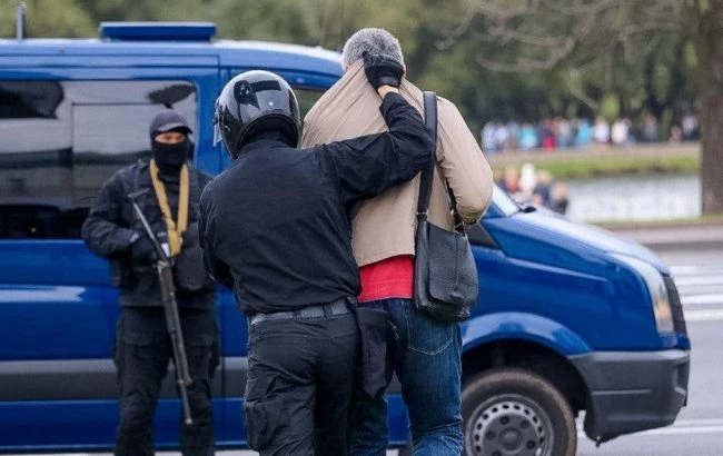 В Білорусі з початку протестів затримали вже понад 13,5 тисяч осіб