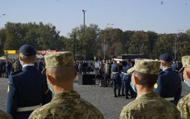 Авіакатастрофа Ан-26: у Харкові прощаються із загиблими