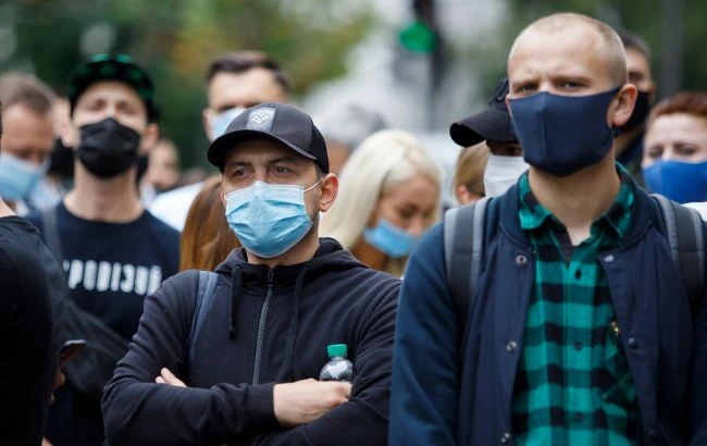 Польща зменшила термін обов'язкового карантину до 10 днів