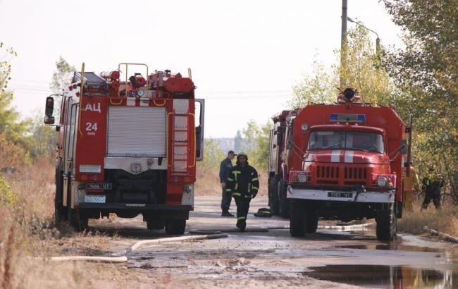 У Києві загасили пожежу на сміттєзвалищі