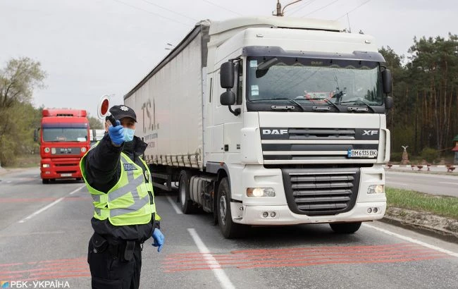 Водіям фур та автобусів загрожує новий штраф: за що можуть покарати