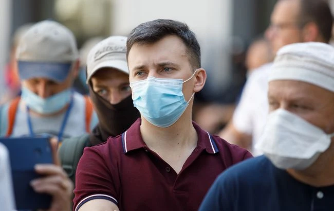 Латвія відміняє масковий режим в громадському транспорті