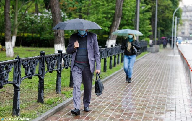 На Україну насувається гроза і сильний вітер