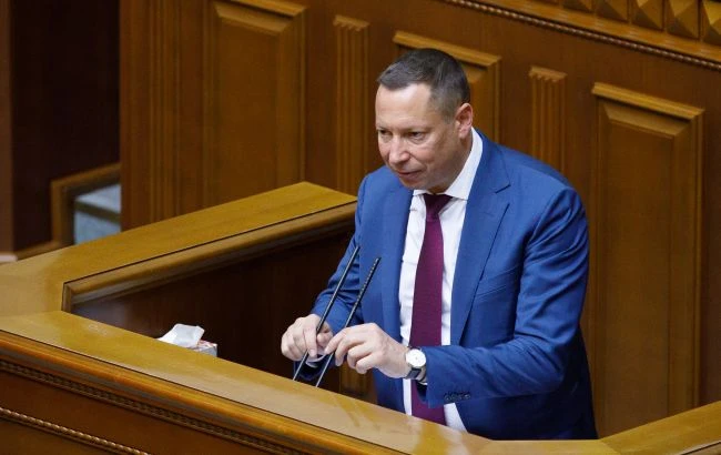 Десятки рахунків, мільйонна зарплата і квартира в Києві: декларація глави НБУ