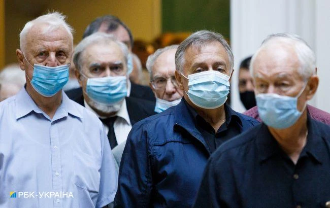 Карантин вихідного дня: для пенсіонерів зробили важливе уточнення