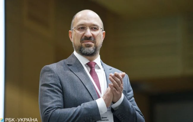 На підвищені зарплати лікарям направили понад 670 млн гривень
