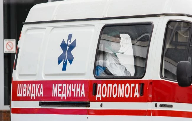 Кількість лікарняних зросла на 50% через COVID-19 та сезонні хвороби