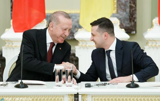 Зеленський провів телефонну розмову з президентом Туреччини