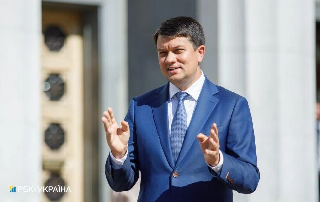 У Раді на коронавірус захворіли близько 90 осіб, - Разумков
