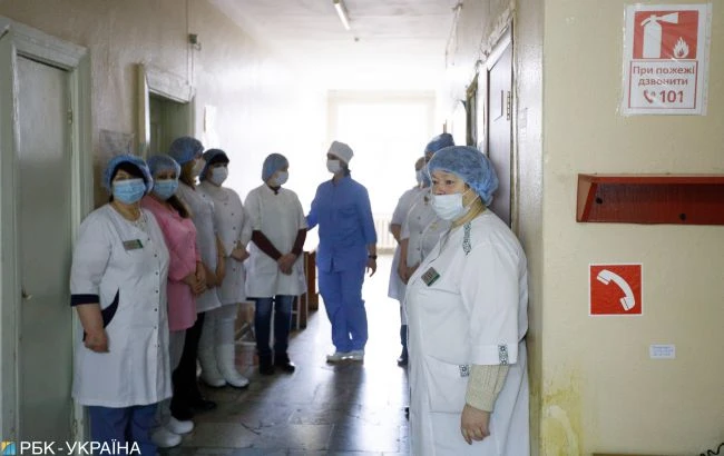 У МОЗ назвали число медиків, які захворіли COVID-19 з початку пандемії