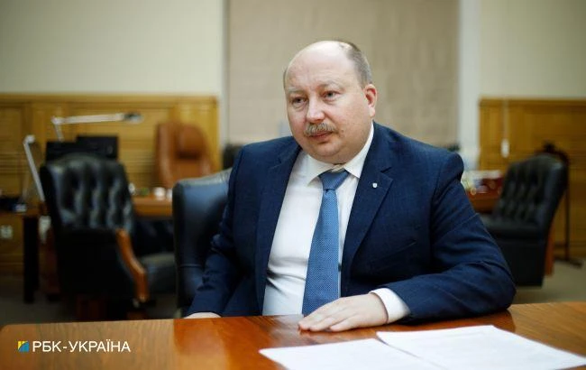 У Кабміні пояснили, чому кошти з COVID-фонду витрачаються на дороги і фільми