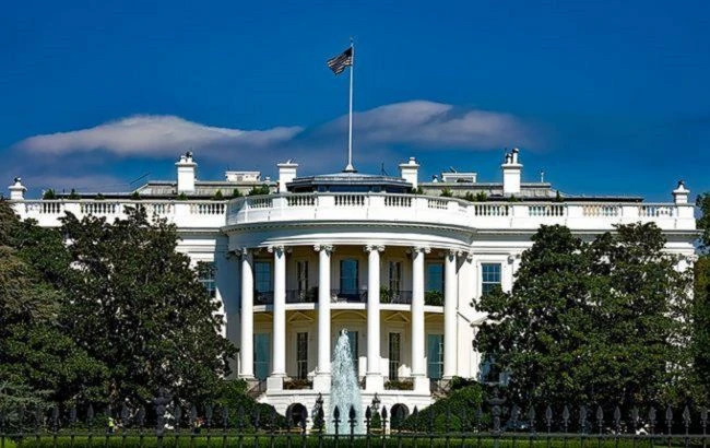 США частково відновлюють поїздки з Європи