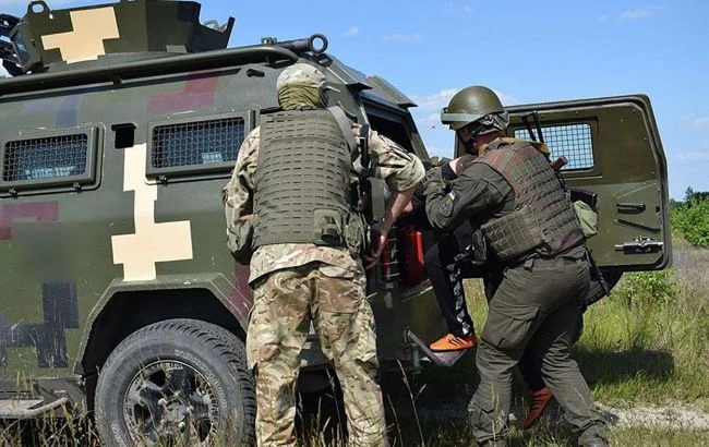 Зі зброєю та спецтехнікою: прикордонники та силовики провели спільні навчання