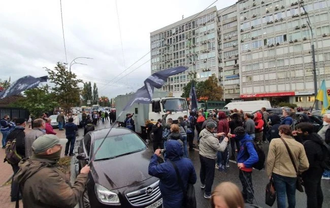 Поліція розслідує заворушення під судом після розгляду справи Антоненка