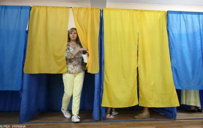 Парламенту запропонують посилити відповідальність виборців за брехливі дані