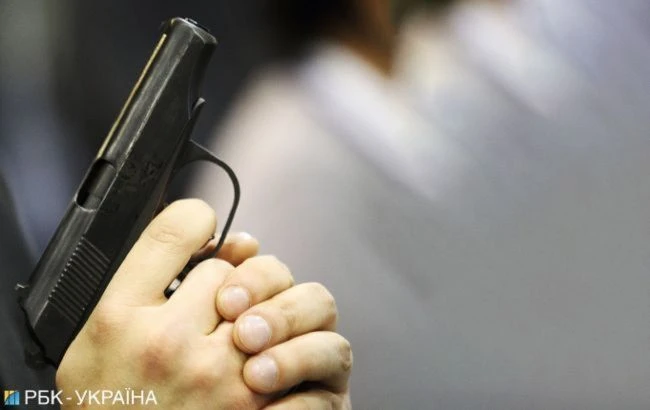 В Бердянську п'яний чоловік влаштував стрілянину по дітях
