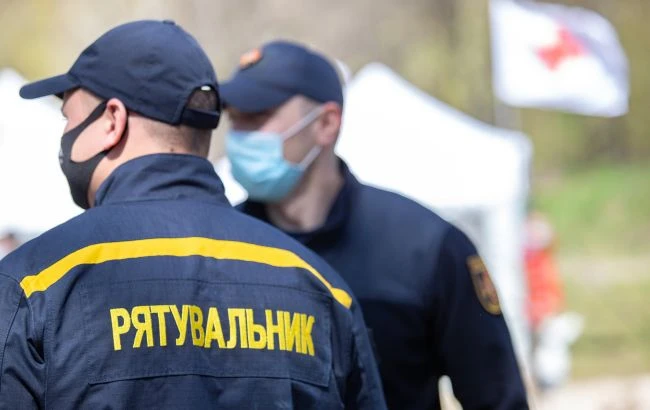 Рятувальники перейшли на посилений режим до Дня Конституції