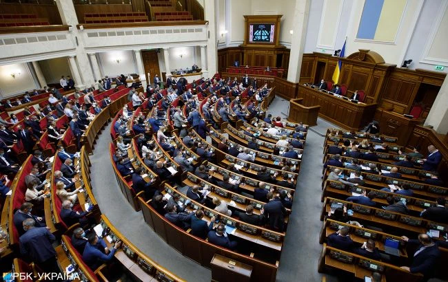 У Раді назвали найбільш балакучих депутатів: рекорд 91 хвилина