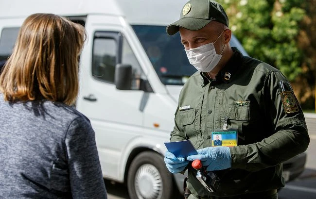 У Кабміні оновили правила в'їзду для іноземців