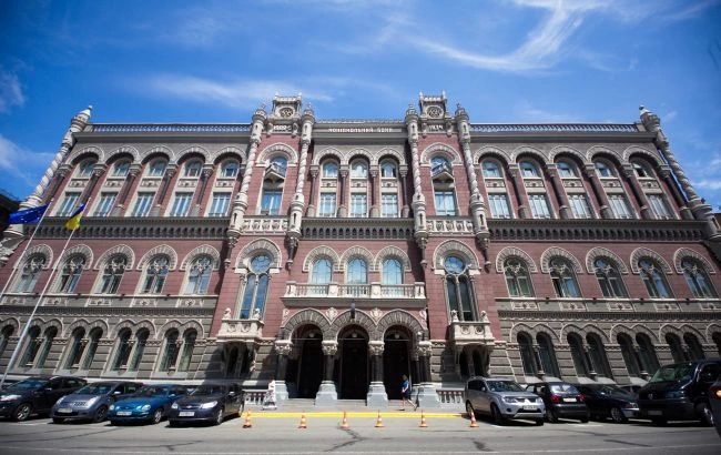 НБУ знову відмовився від валютних інтервенцій на міжбанку