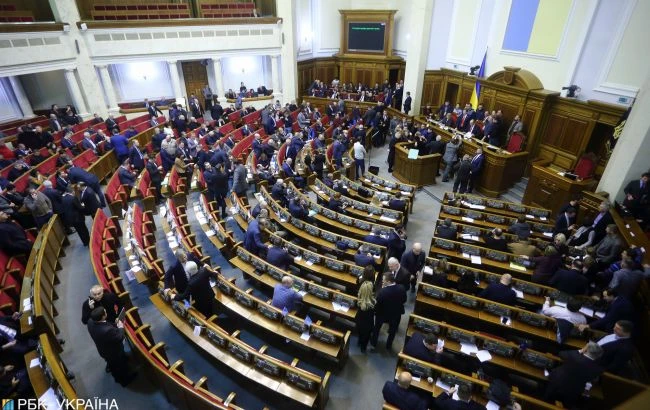 У Раді заявили, що працюватимуть, попри спалах коронавірус